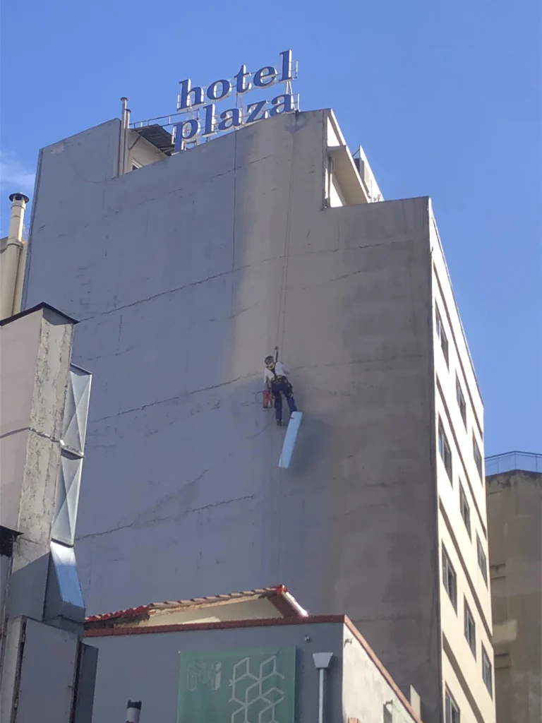 Οικοδομικές εργασίες σε ύψος