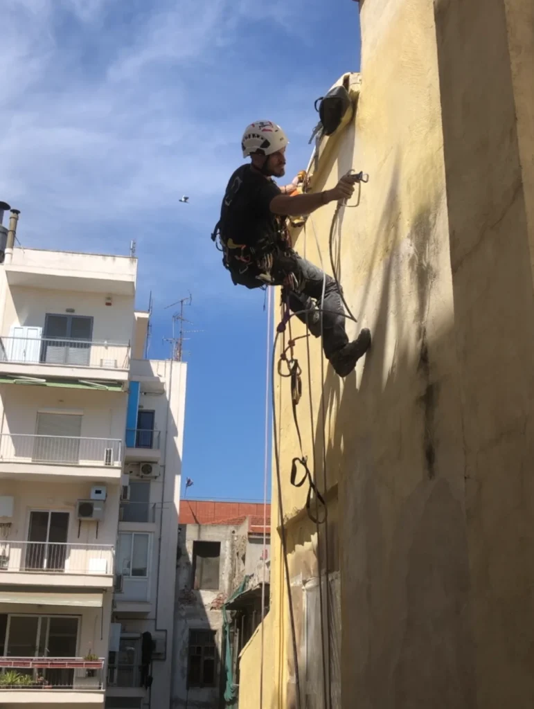 Οικοδομικές εργασίες σε ύψος